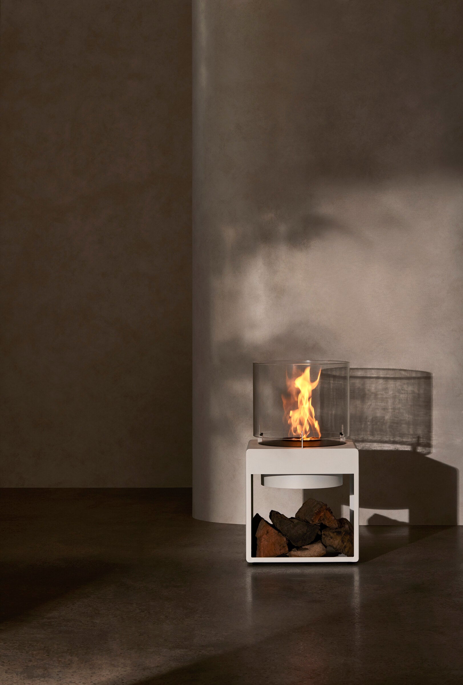 EcoSmart Fire Pop 3L White in an interior setting