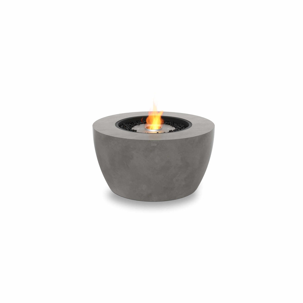 EcoSmart Fire Pod 40 bioethanol fire pit in grey concrete with a central flame and black decorative stones.